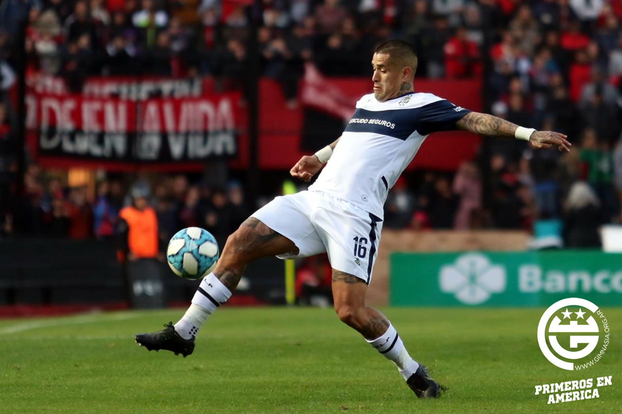 Heráldica en la Argentina: Escudo del Club Gimnasia y Esgrima de Buenos Aires